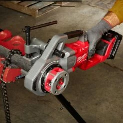 Milwaukee M18 FUEL Compact Pipe Threader Kit ONE-KEY & 1/2" - 1-1/4" Compact NPT 11R Die Head Kit (600-I) 2870-22 -Home Tools Sales 2024 2870 22 3